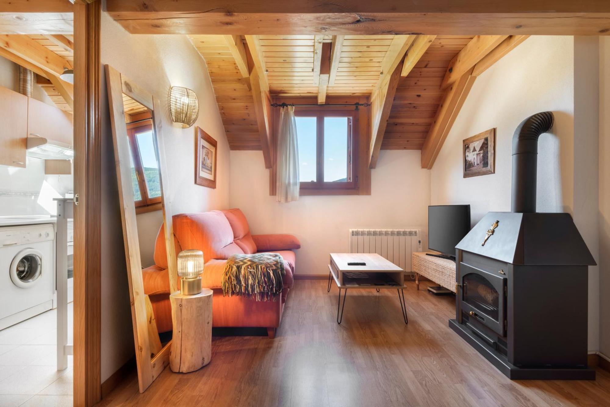 Atico Abuhardillado I Aire Acondicionado L Centrico L Garaje L Trastero I Wifi Apartment Biescas  Luaran gambar