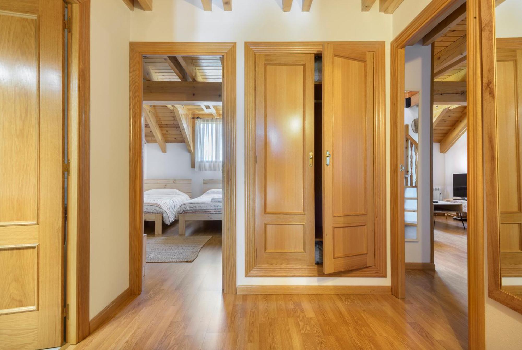 Atico Abuhardillado I Aire Acondicionado L Centrico L Garaje L Trastero I Wifi Apartment Biescas  Luaran gambar