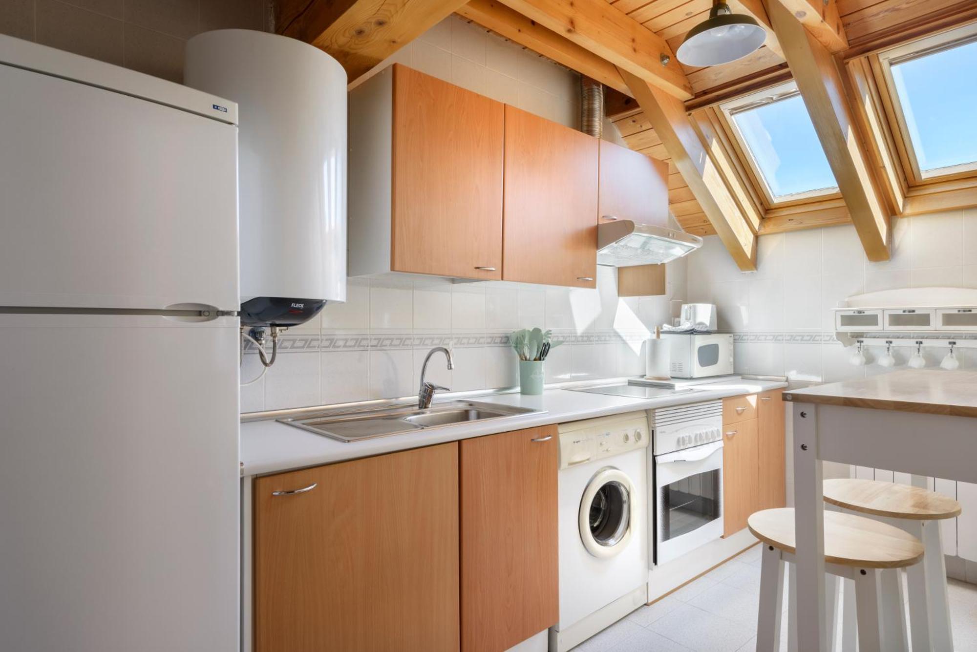 Atico Abuhardillado I Aire Acondicionado L Centrico L Garaje L Trastero I Wifi Apartment Biescas  Luaran gambar